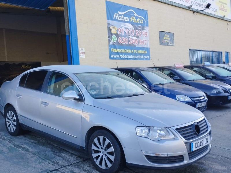 Gris / plata Usado 2010 VW Passat Advance Berlina | 4999 € (Super precio) - Imagen 1/4