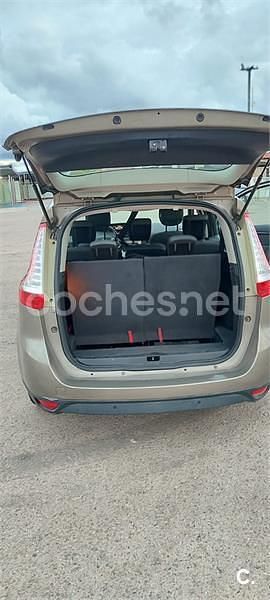 Usado Renault Scénic III Dynamique 130 CV (95 kW) 2012 Beige Monovolumen