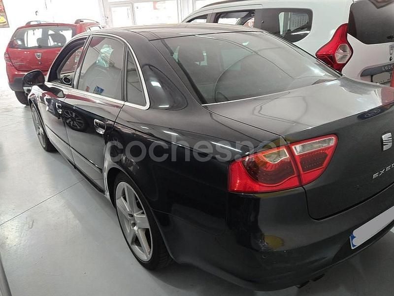 Usado Seat Exeo Style 120 CV (88 kW) 2011 Negro Familiar