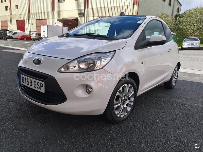 Usado Ford Ka Titanium 69 CV (50 kW) 2009 Blanco Utilitario