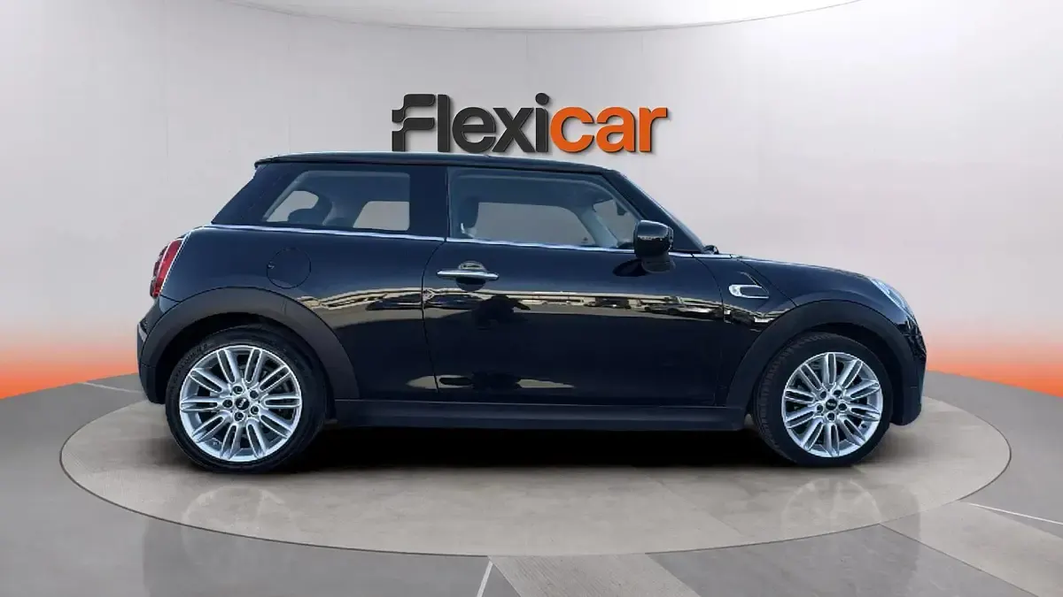 Usado Mini ONE 102 CV (75 kW) 2020 Negro Utilitario