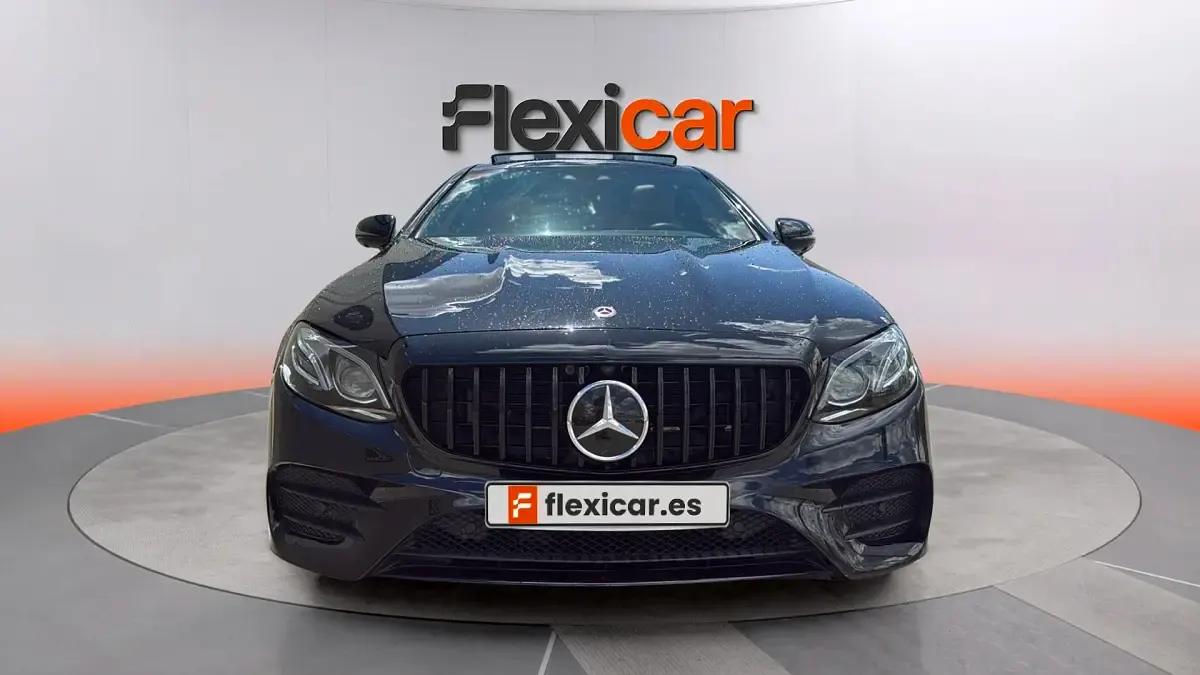 Usado Mercedes E220 194 CV (142 kW) 2020 Negro Coupe