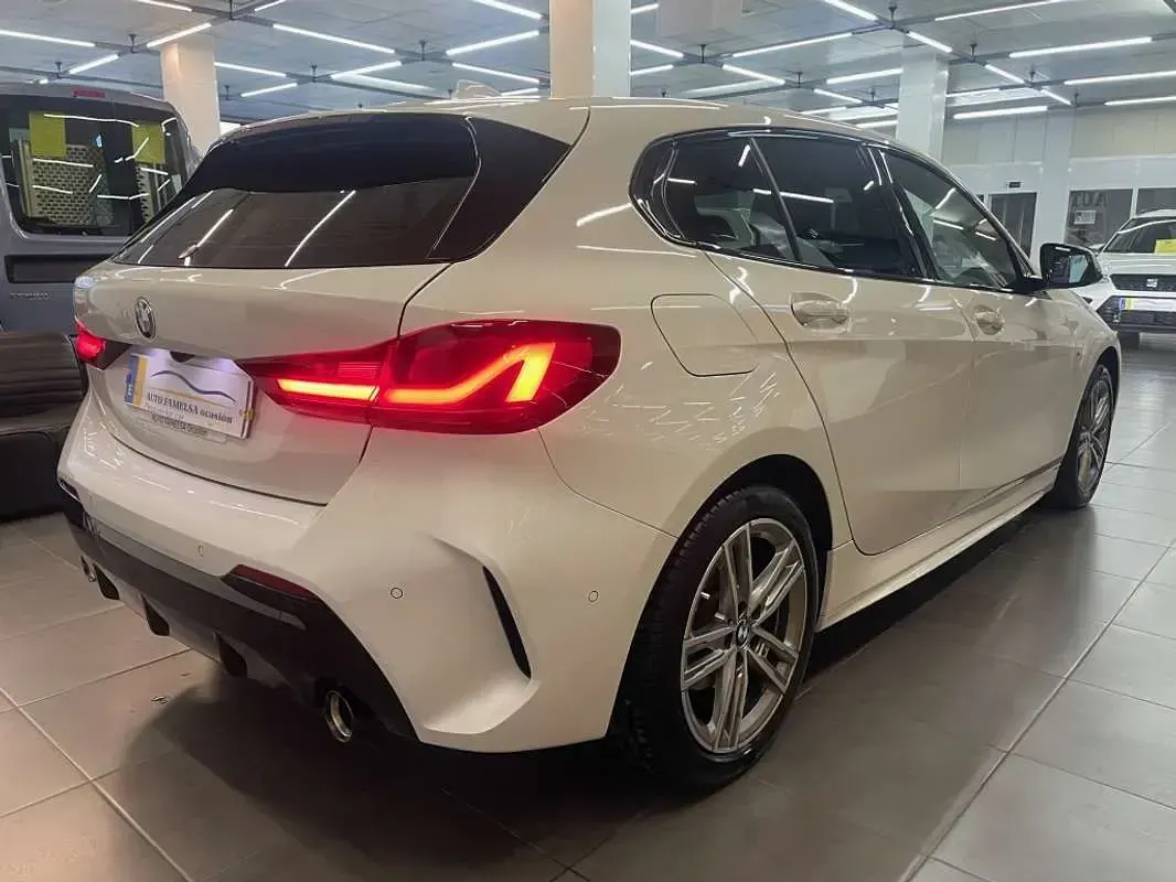 Usado BMW 118 M Sport 150 CV (110 kW) 2024 Blanco Utilitario