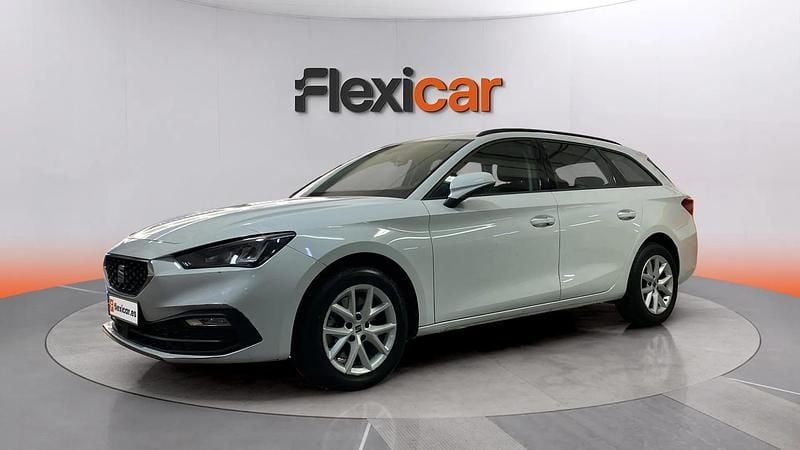 Usado Seat Leon Reference 116 CV (85 kW) 2021 Blanco Berlina
