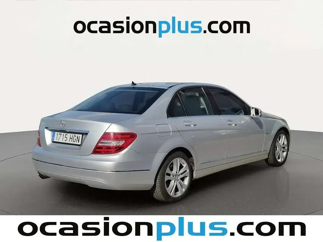 Usado Mercedes C180 Avantgarde 156 CV (114 kW) 2011 Gris Berlina