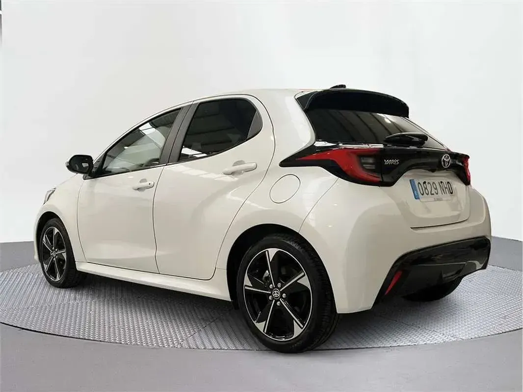 Usado Toyota Yaris Style 116 CV (85 kW) 2025 Utilitario