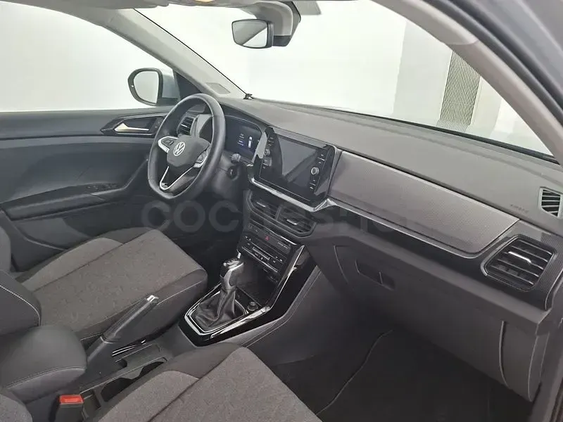 Usado VW T-Cross 115 CV (84 kW) 2025 Gris / plata SUV