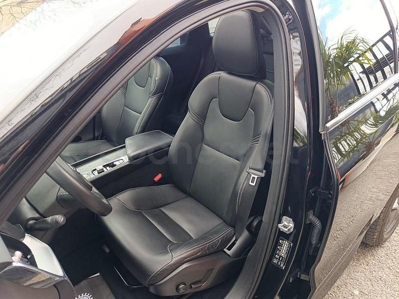Usado Volvo XC60 Momentum 390 CV (286 kW) 2018 Negro SUV
