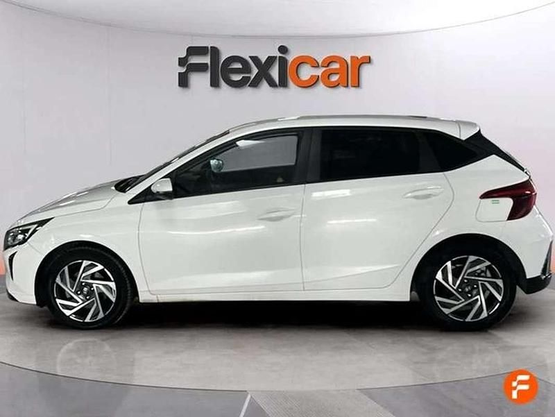 Usado Hyundai i20 101 CV (74 kW) 2024 Blanco Utilitario