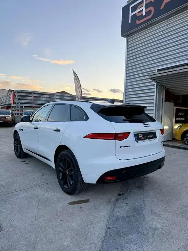 Usado Jaguar F-Pace R-Sport 241 CV (177 kW) 2018 Blanco SUV