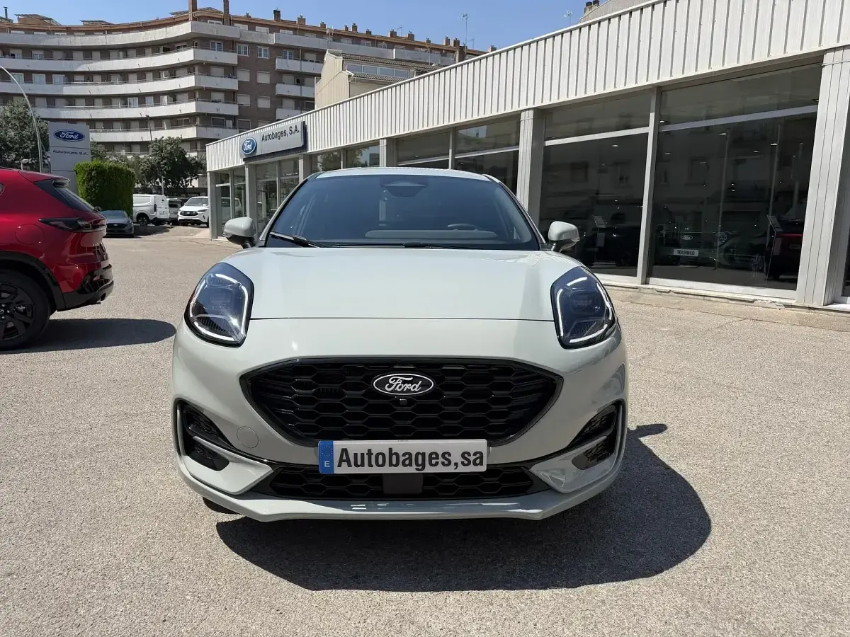 Nuevo Ford Puma Titanium 125 CV (91 kW) 2026 Gris SUV