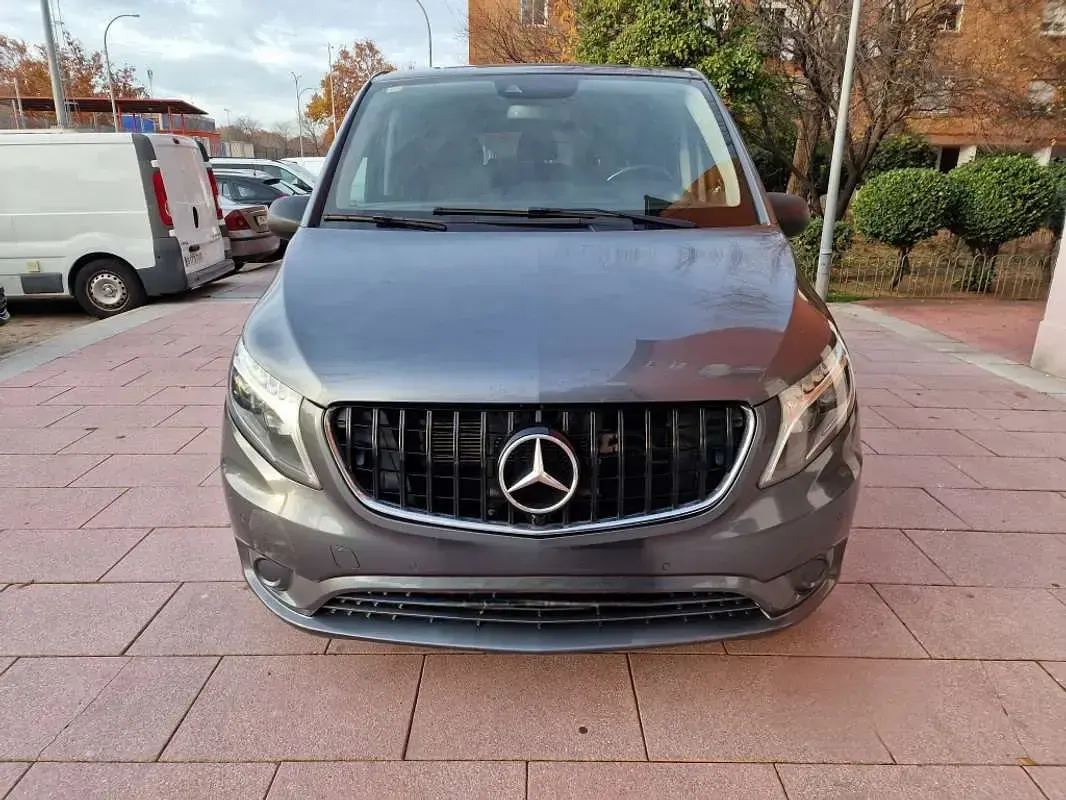 Usado Mercedes Vito 190 CV (139 kW) 2015 Gris Van