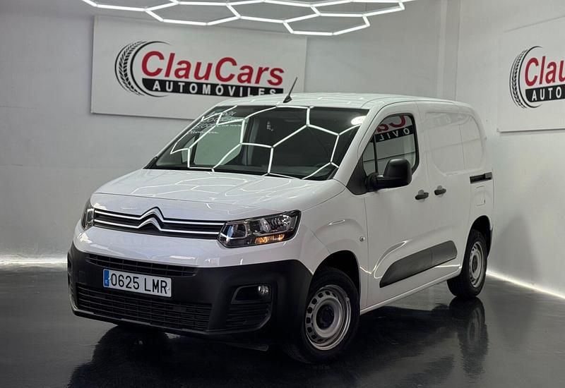Usado Citroën Berlingo 100 CV (73 kW) 2021 Blanco Monovolumen