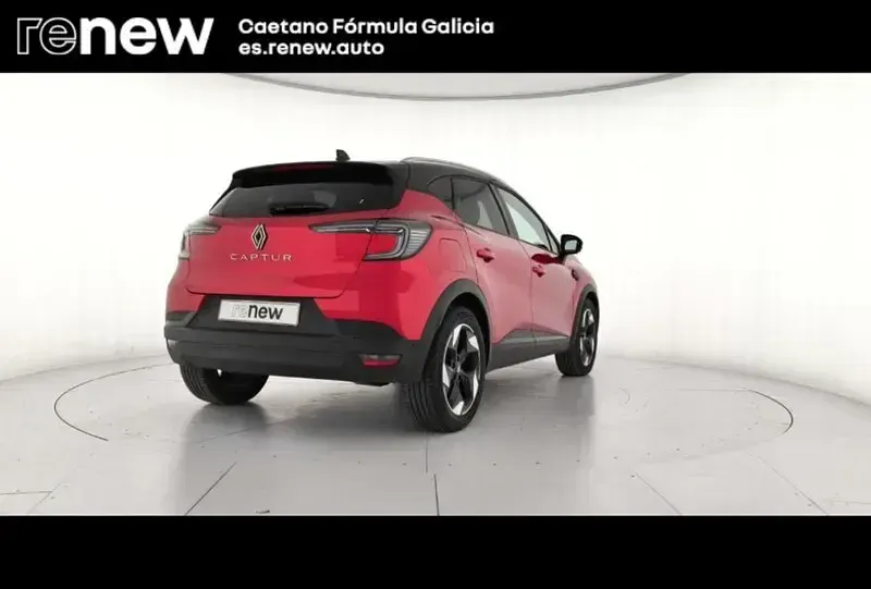 Usado Renault Captur Techno 100 CV (73 kW) 2025 Rojo SUV