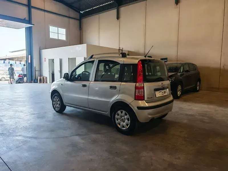 Usado Fiat Panda Dynamic 75 CV (55 kW) 2012 Gris / plata Utilitario