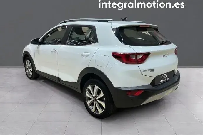 Usado Kia Stonic 100 CV (73 kW) 2022 SUV