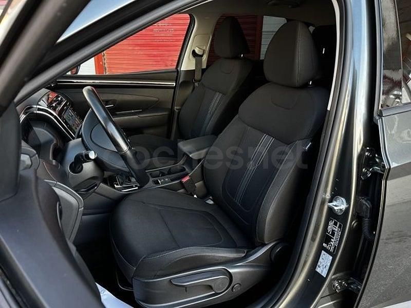 Usado Hyundai Tucson 136 CV (100 kW) 2023 Gris / plata SUV