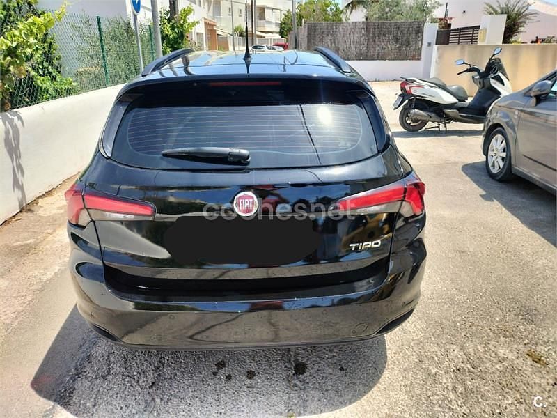 Usado Fiat Tipo Lounge 120 CV (88 kW) 2018 Negro Familiar