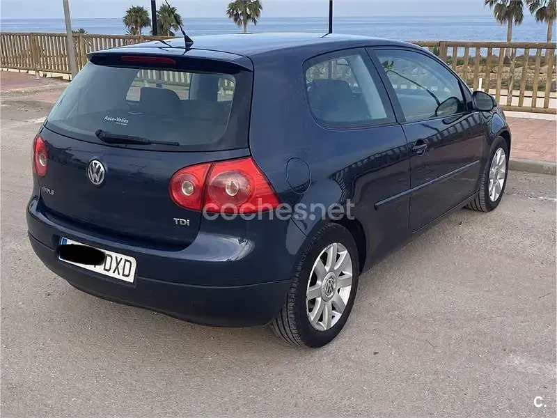 Usado VW Golf IV Sportline 105 CV (77 kW) 2006 Azul Berlina