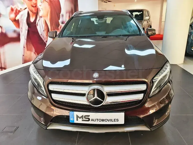 Usado Mercedes GLA250 Style 211 CV (155 kW) 2016 Marrón SUV