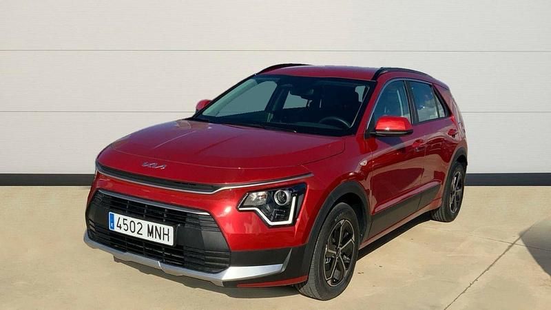 Usado Kia Niro 141 CV (103 kW) 2024 Rojo SUV