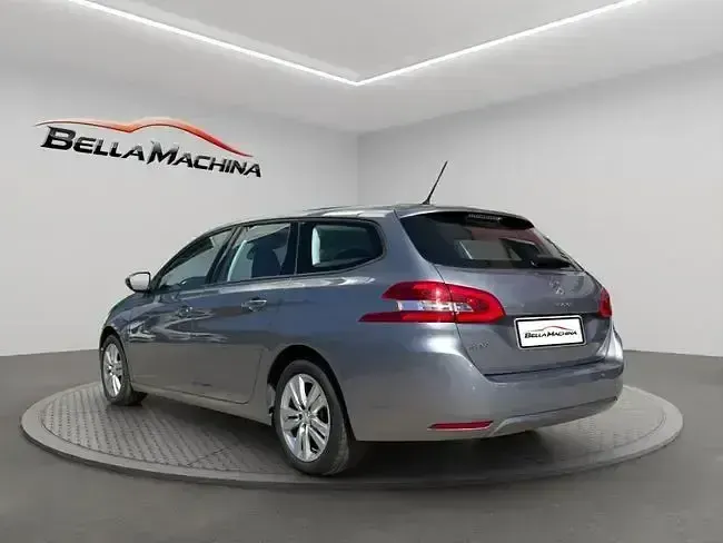 Usado Peugeot 308 SW Active 130 CV (95 kW) 2021 Gris Familiar