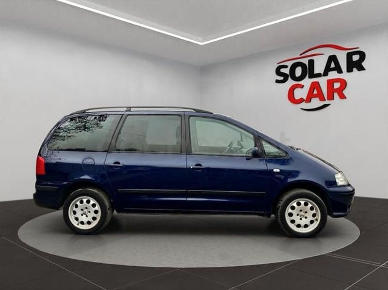 Usado Seat Alhambra Reference 115 CV (84 kW) 2004 Azul Monovolumen