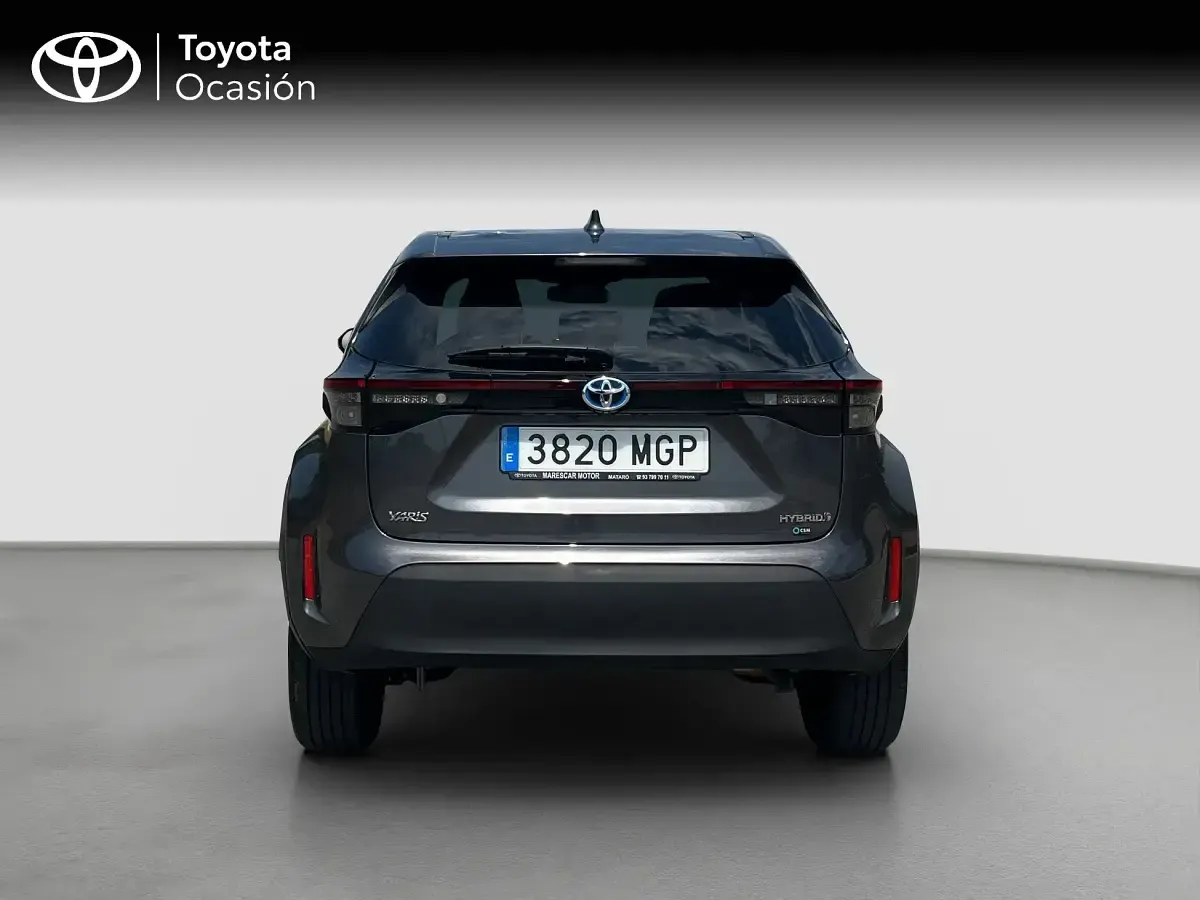 Usado Toyota Yaris Cross Style 116 CV (85 kW) 2023 Gris SUV