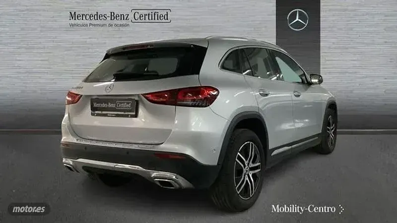 Usado Mercedes GLA200 Progressive 150 CV (110 kW) 2022 Gris SUV