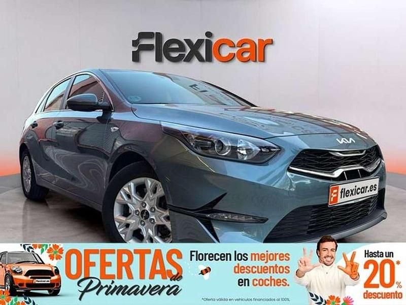 Usado Kia Ceed 120 CV (88 kW) 2022 Verde Utilitario