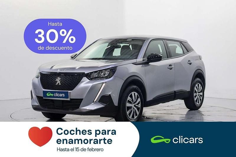 Usado Peugeot 2008 Active 102 CV (75 kW) 2023 Plateado SUV