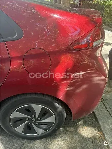 Usado Hyundai Ioniq 141 CV (103 kW) 2018 Rojo Utilitario