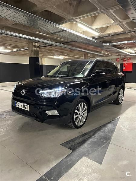 Negro Usado 2016 Ssangyong (KGM) Tivoli Limited SUV | 9500 € (Buen precio) - Imagen 1/4