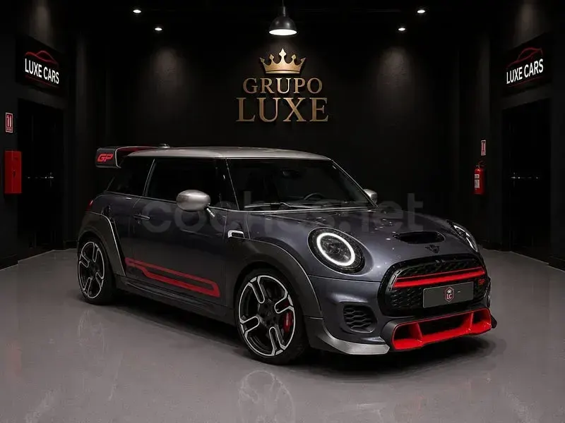 Usado Mini John Cooper Works 306 CV (225 kW) 2020 Gris / plata Utilitario