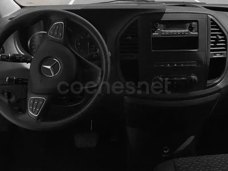 Usado Mercedes Vito Marco Polo 136 CV (100 kW) 2022 Negro Van