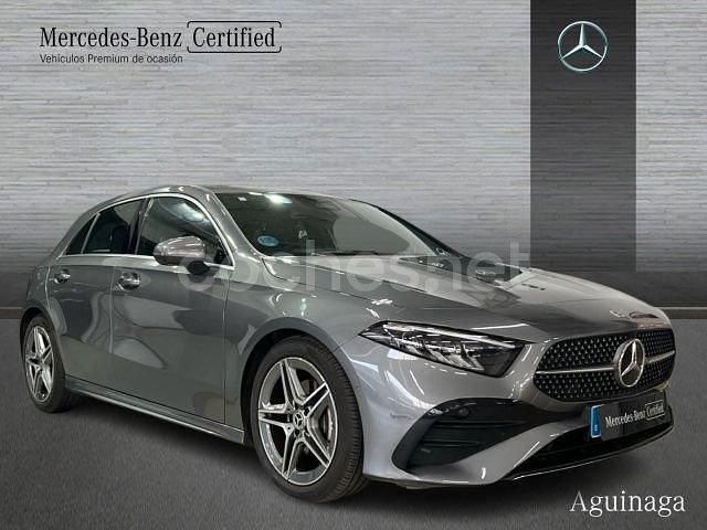 Usado Mercedes A180 136 CV (100 kW) 2025 Gris / plata Utilitario