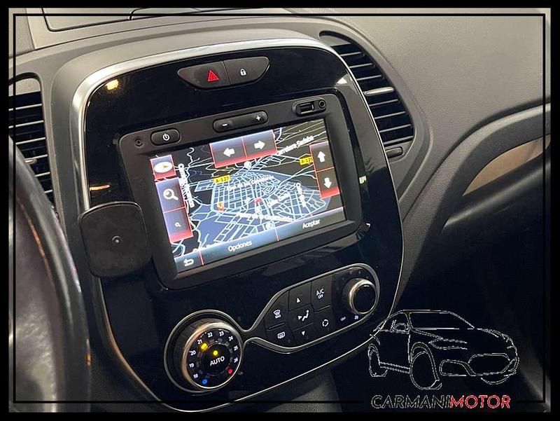 Usado Renault Captur Zen 90 CV (66 kW) 2019 Blanco SUV