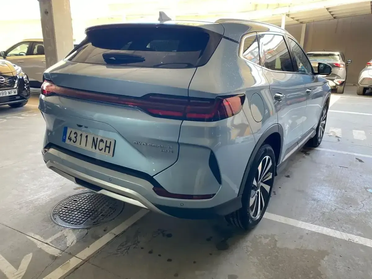 Begagnad BYD Seal U Boost 218 HK (160 kW) 2025 Blå SUV