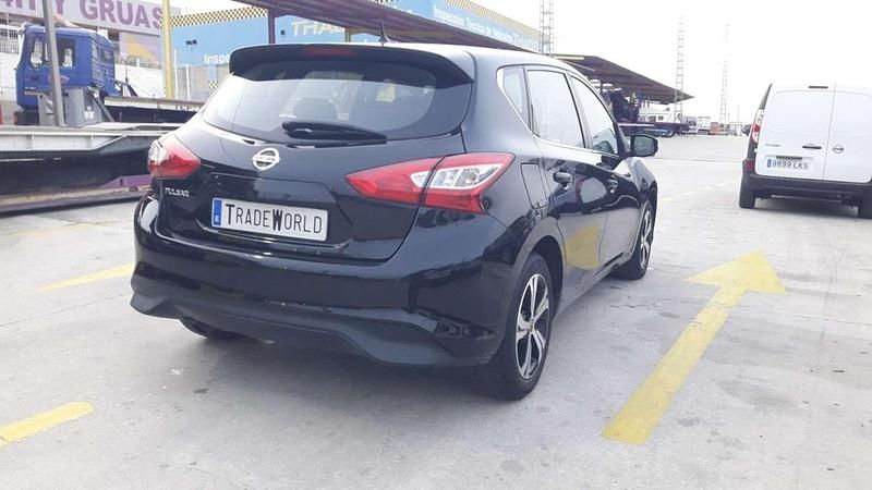 Usado Nissan Pulsar N-Connecta 110 CV (80 kW) 2018 Negro Utilitario