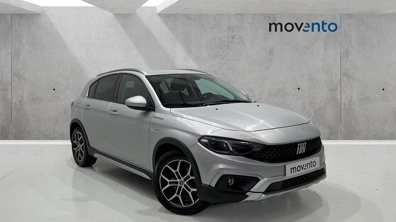 Gris Usado 2023 Fiat Tipo Cross | 14.900 € (Precio justo) - Imagen 1/4