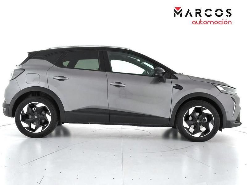 Usado Renault Captur Techno 100 CV (73 kW) 2025 Gris SUV