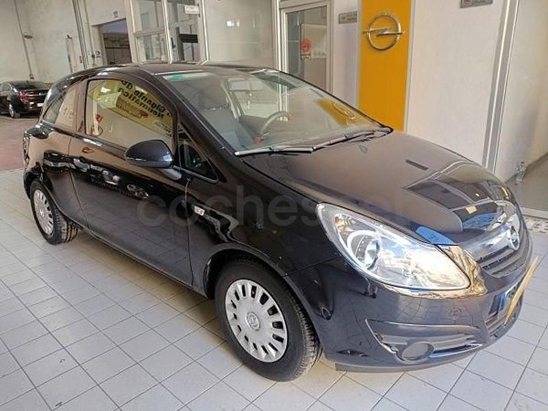 Usado Opel Corsa Essentia 85 CV (62 kW) 2010 Negro Utilitario