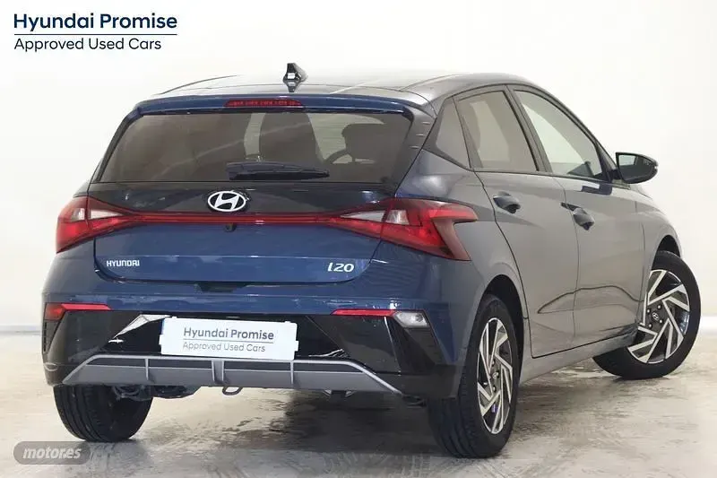 Usado Hyundai i20 101 CV (74 kW) 2025 Azul Utilitario