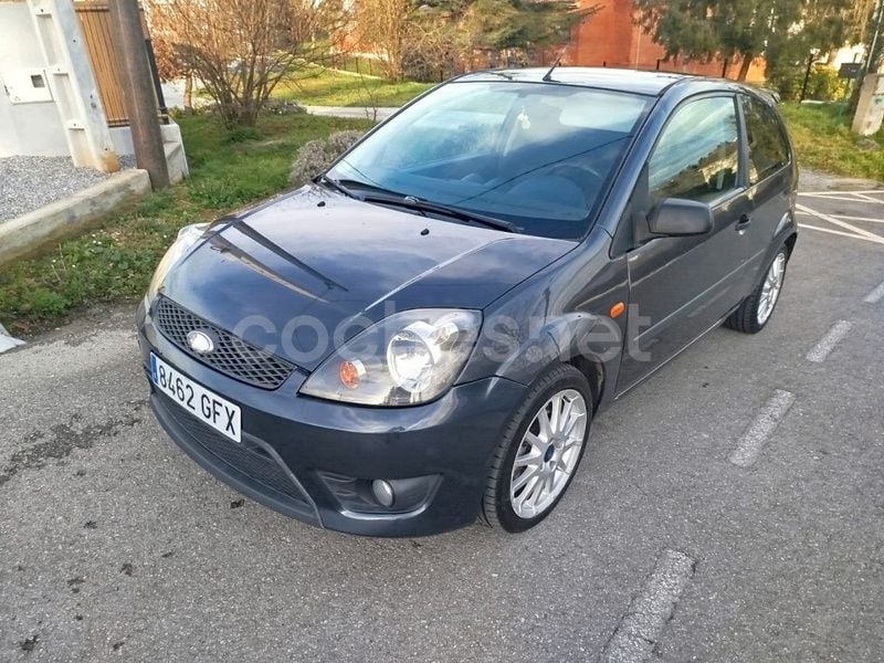 Gris / plata Usado 2008 Ford Fiesta Sport Utilitario | 4500 € (Precio justo) - Imagen 1/4