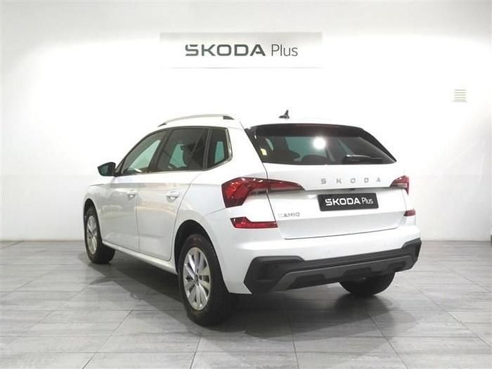 Usado Skoda Kamiq Selection 115 CV (84 kW) 2025 Blanco SUV