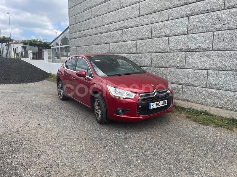 Usado Citroën DS4 114 CV (83 kW) 2014 Granate Utilitario