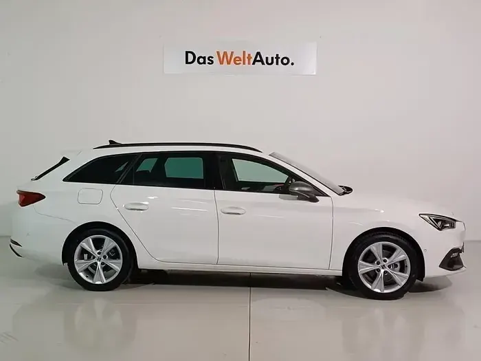 Usado Seat Leon FR 110 CV (80 kW) 2024 Blanco
