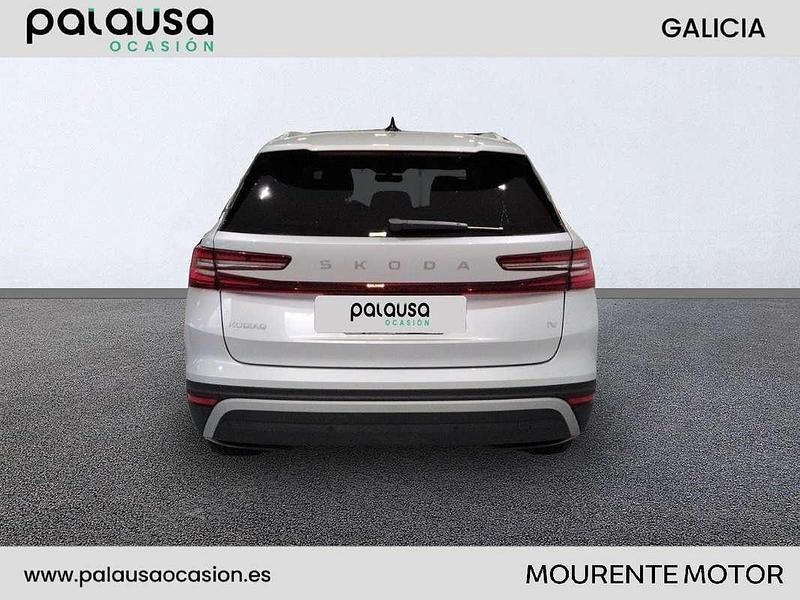 Usado Skoda Kodiaq 204 CV (150 kW) 2025 Plateado SUV