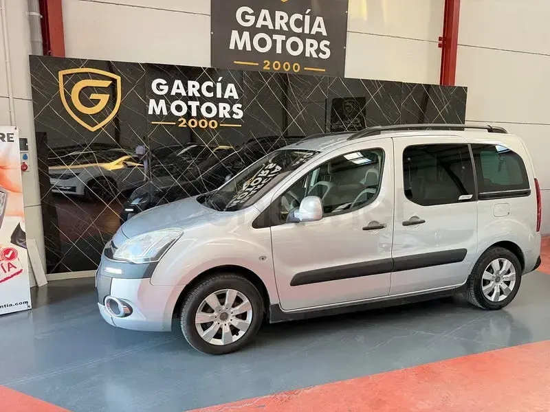 Usado Citroën Berlingo XTR 92 CV (67 kW) 2014 Gris / plata Monovolumen