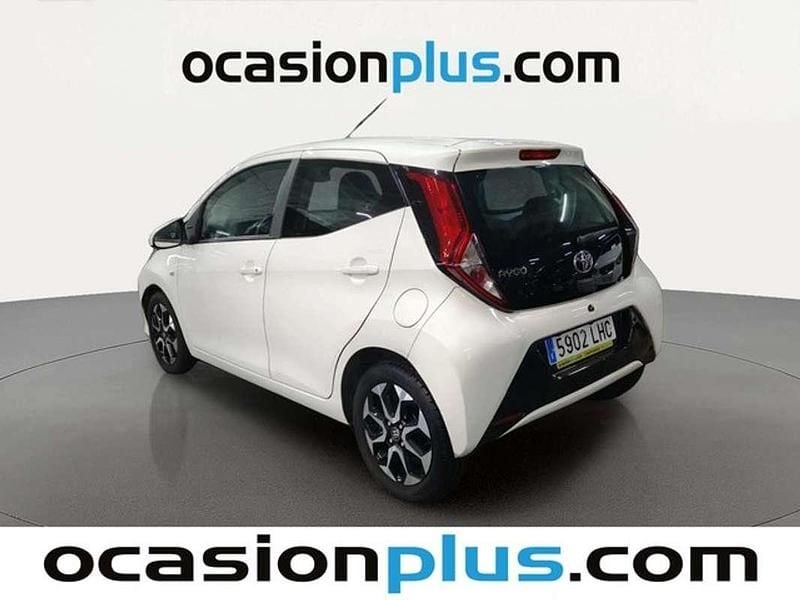 Usado Toyota Aygo X-play 72 CV (52 kW) 2020 Blanco Utilitario